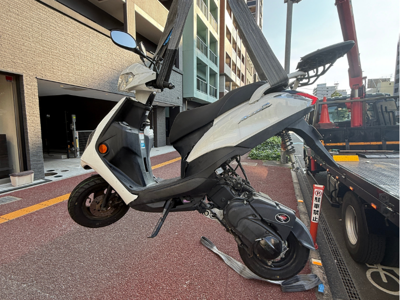 事故現場に残されたバイクを立ち会いなしで引き取り