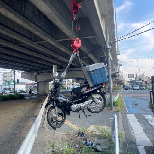 事故によるバイク搬送のイメージ