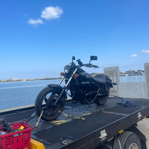 任意保険を利用したバイク搬送のイメージ